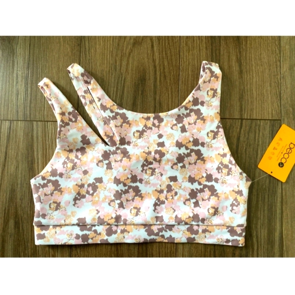 NWT Becco Size L Sports Yoga Bra
